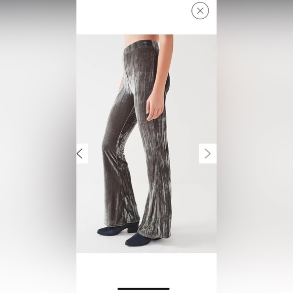 URBAN Outfitters Alura high rise Velvet Flare Pants size small - Picture 5 of 12